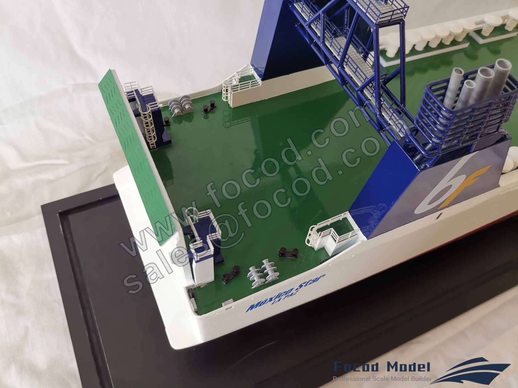 customized model of 183m RO-RO ship